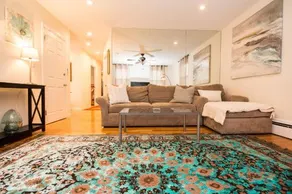 Sunny spacious 2 bed plus den MBTA mins to Boston - Image 5
