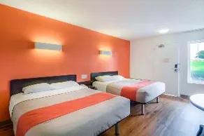 Motel 6 Bloomington-Normal - Image 1