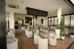 Hotel Boston - Image 2