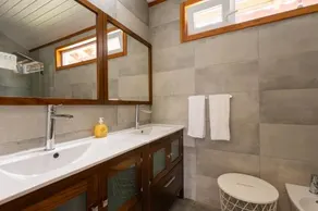 The Olive Hill Guesthouse - Image 4