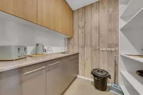 Regional big and beautiful house near Geelong/Torquay - Image 3