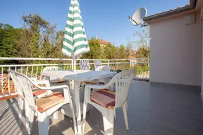 Adorable house apartment with roofed terrace ! - Image 4