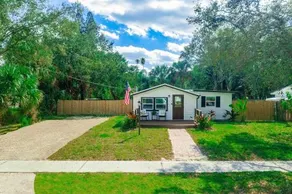Chic Jensen Beach Cottage, 4 Mi to Downtown! - Image 5