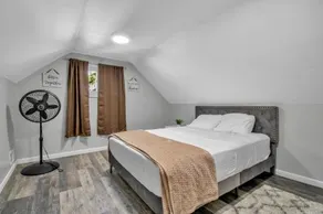 The Manhattan Retreat - Image 4