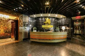 Flushing Regent Hotel - Image 5