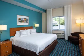 FAIRFIELD INN  SUITES SANDUSKY - Image 4