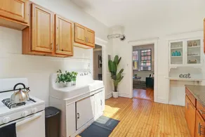 Stylish 2BR - Clark 2 - Image 4