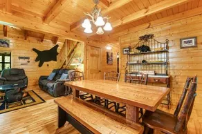 Grin and Bear It Cabin - Image 2