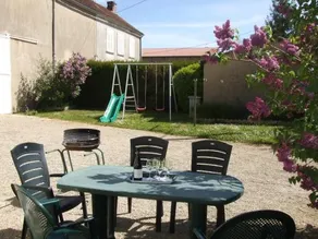 Le Nid Des Tourterelles - Image 1
