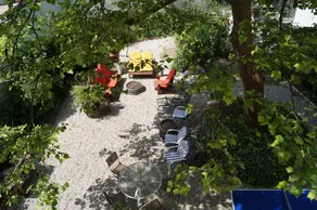 Villa Botanique Guesthouse - Image 4