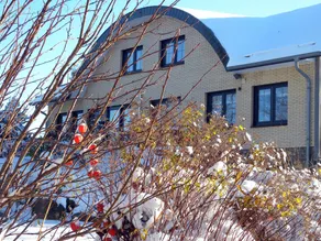Apartment With Private Garden & Terrace - Image 4