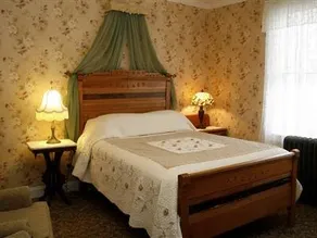 The Albert Stevens Inn - Image 3