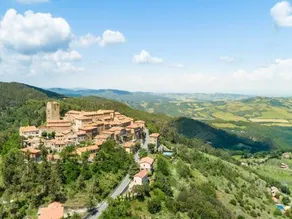 Cozy Holiday Home in Montecastelli Pisano with Balcony - Image 2