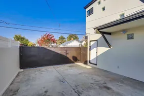 5 Bedroom plus loft room, 3 Bath home - Image 2