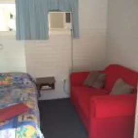 Beach Drive Motel - Image 3