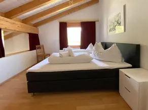 Lion Lodge - Image 2