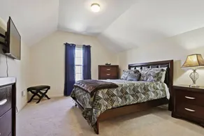 Monthly Rental 3000 Near Shopping Restaurants - Image 3