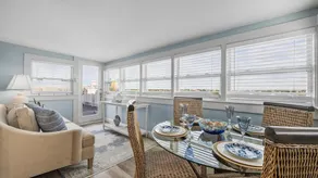 Eagles Nest at Villas on the Bay Retreat for 4! - Image 3