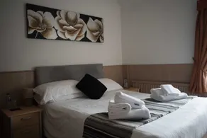 Village House Hotel - Inn - Image 2