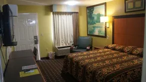 Regency Inn - Image 2