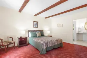 Blue Spruce Inn & Suites - Image 5