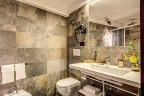 Fourheads Private Suites - Image 2