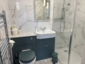 Clarin Guest House - Image 2