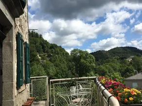 La Maison sur La Rivière - Image 2