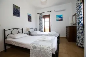 Yiouli Holiday Home - Image 3