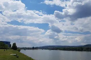 Danube Dream Superb view & garage - Image 5
