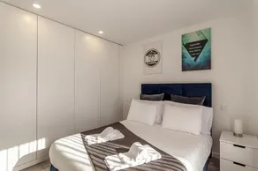LED Apartment - Vista Alegre - Image 5