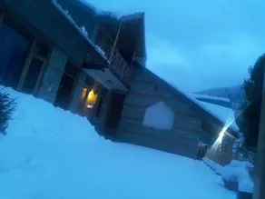 Peak And Snow Cottage - Image 4