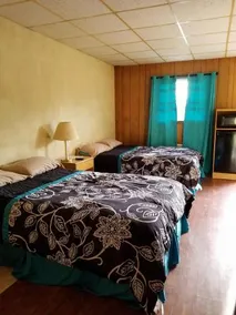 Pittsfield Motor Inn - Image 3