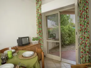 Modern Holiday Home in Giannella Italy with Private Garden - Image 3