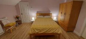 Captivating 3-bed House - Image 4