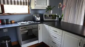Hot Buttered Toast Self Catering Apartment - Image 2