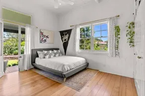Large Family House including Self Contained Studio for AuPair or extended family - Image 2
