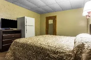Rodeway Inn - Image 1