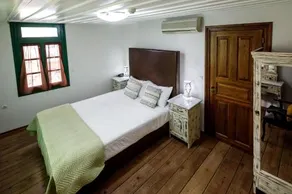 Kapodistrias Hotel - Image 3
