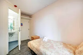 En Suite Rooms COLINDALE SK - Image 4