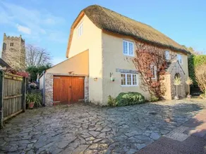 CHURCH THATCH, pet friendly, with open fire in Abbotskerswell - Image 5
