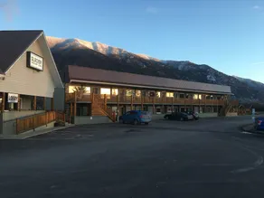 Western Inn Glacier Park - Image 4