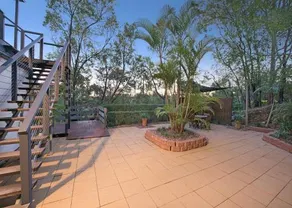 Mt Coolum Retreat 'A Bed & Breakfast' - Image 3