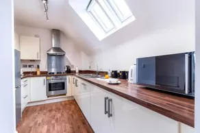 The Coach House - by TJ Serviced Property - Image 2