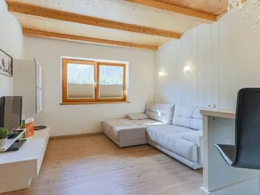 Spacious Apartment in Saalbach-Hinterglemm near Ski Lift - Image 2