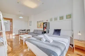 Sercotel Suites Mirasierra Hotel - Image 3