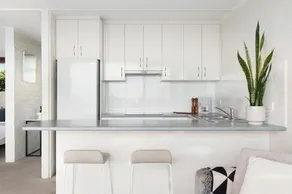 Boutique Paddington Apartment with CBD Views - Image 2