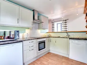 Southills - Image 2