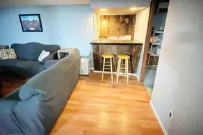 Adorable&Cozy Suburban Home Mins from Dwtn Airport - Image 4