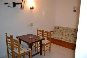 Apartamentos Isabel - Image 3
